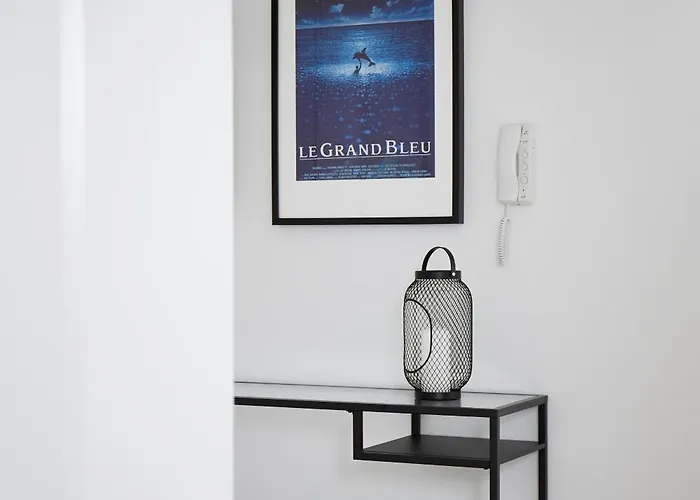 Le Grand Bleu - Wifi Fibre/linge/acces Cour Апартаменты *